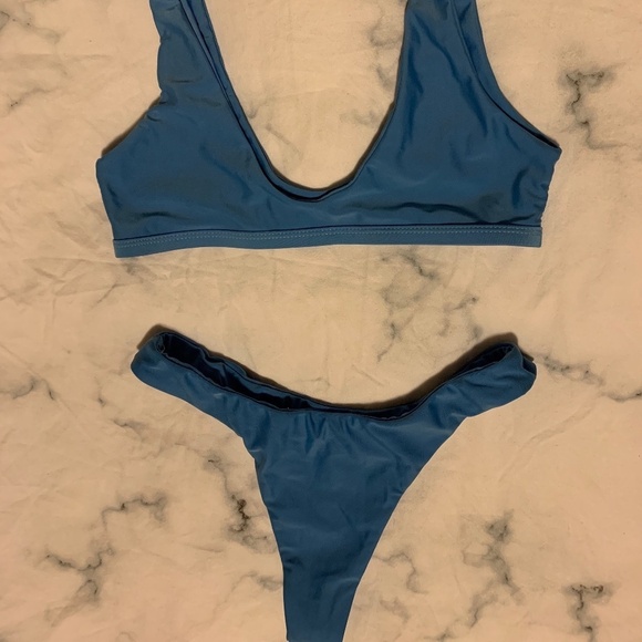 Blue Bikini - Picture 3 of 6